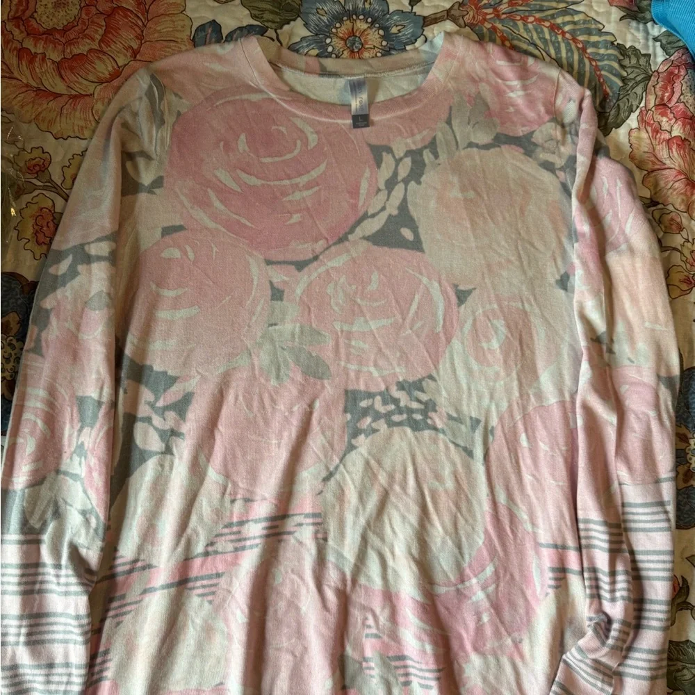 Whimsey Rose top - Picture 1 of 2